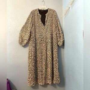Banana Republic Leopard plated midi dress missing belt string